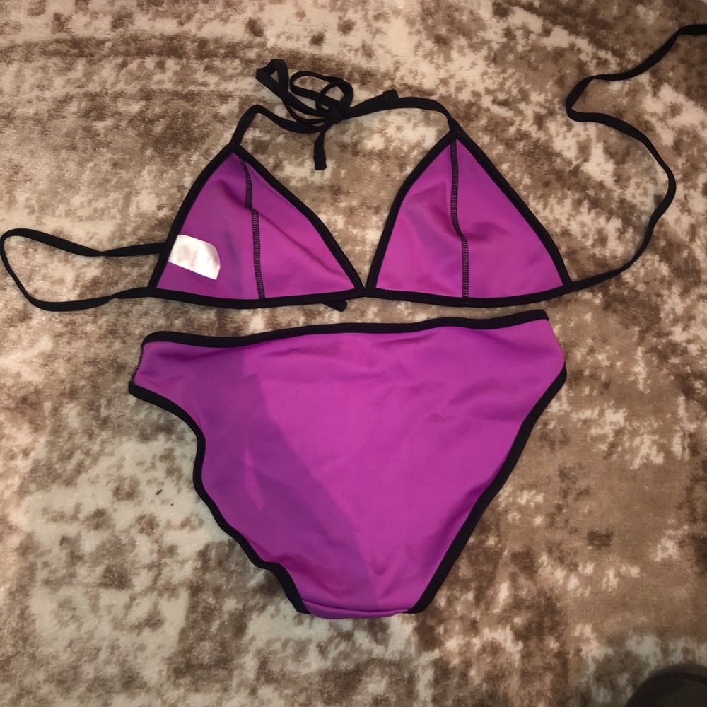 Purple bikini - Picture 2 of 2